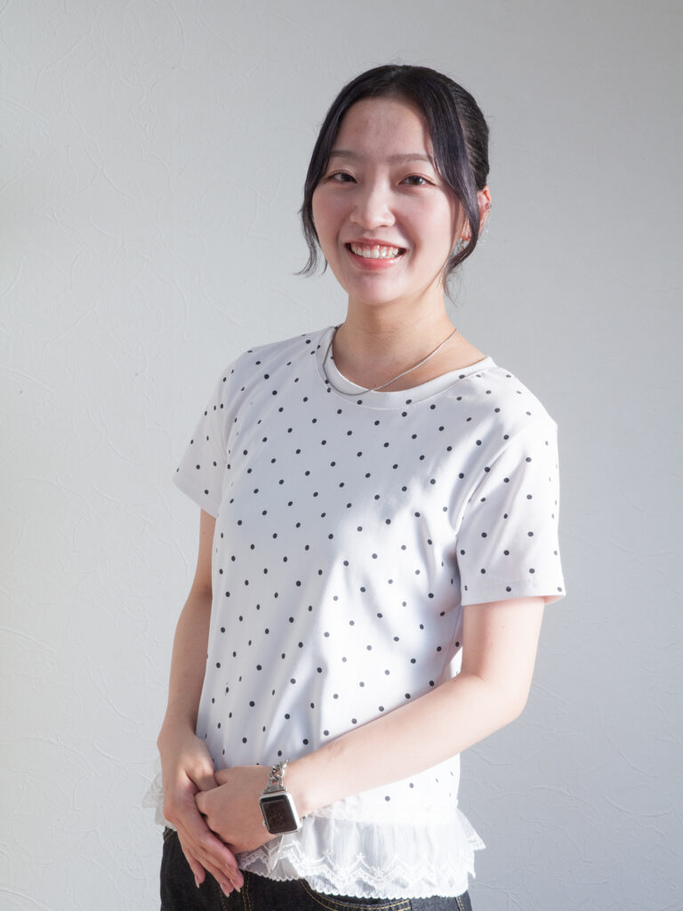 吉田 朱里